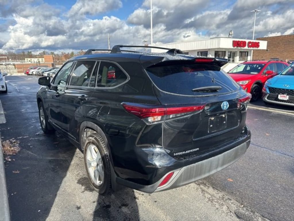 Used 2020 Toyota Highlander Hybrid LE SUV