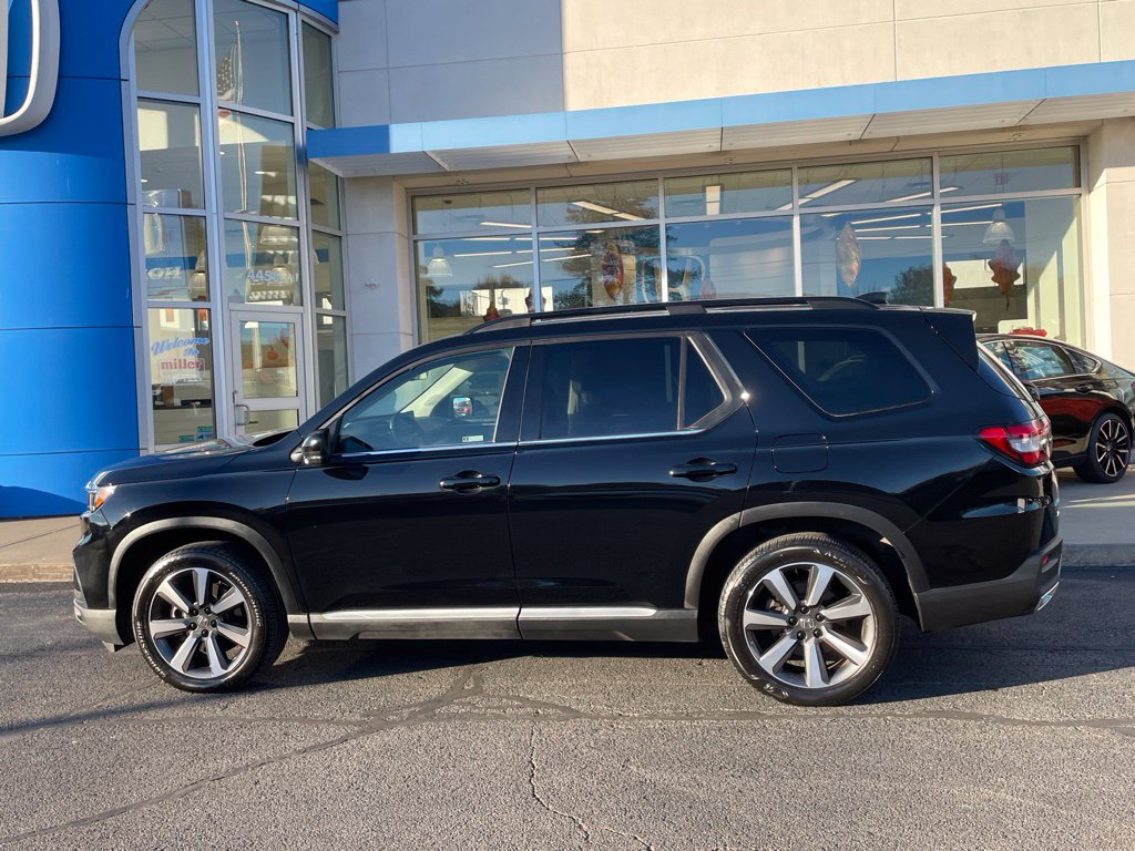 Used 2024 Honda Pilot Touring SUV