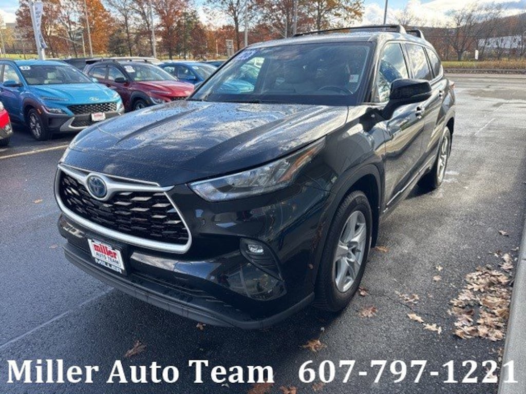 Used 2020 Toyota Highlander Hybrid LE SUV