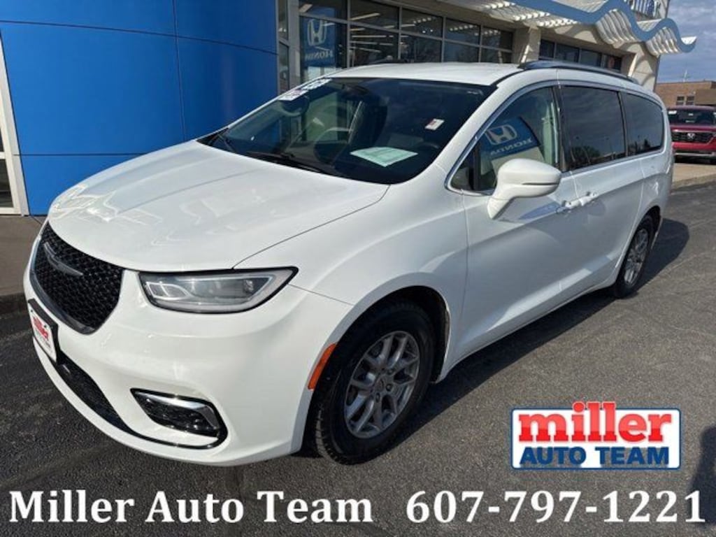 Used 2021 Chrysler Pacifica Touring L Van Passenger Van