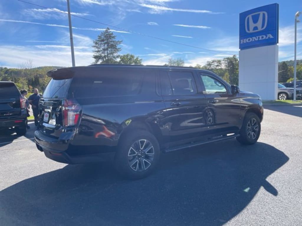 Used 2024 Chevrolet Suburban Z71 SUV