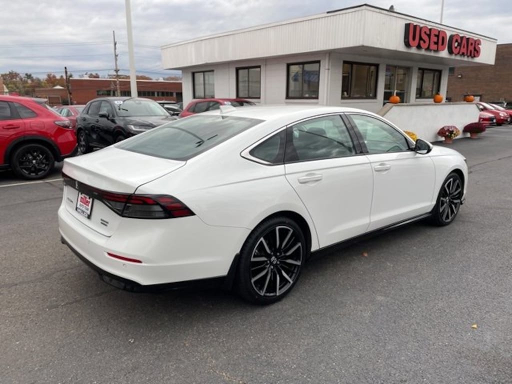 Used 2023 Honda Accord Hybrid Touring Sedan