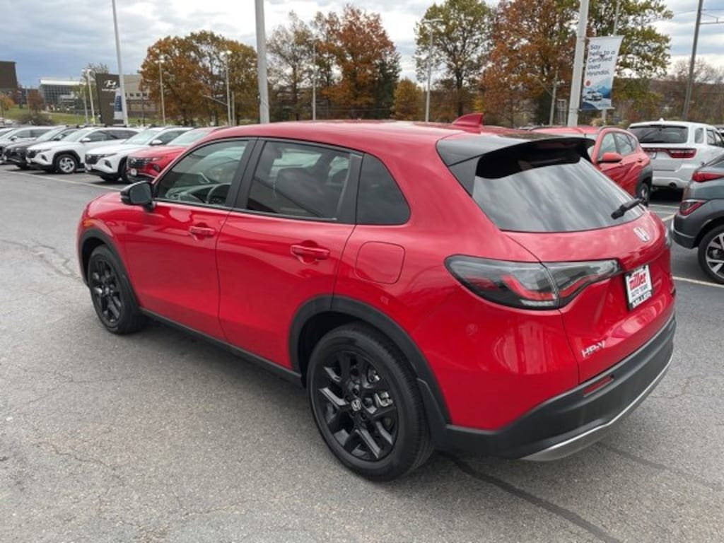 Used 2024 Honda HR-V Sport w/BSI SUV