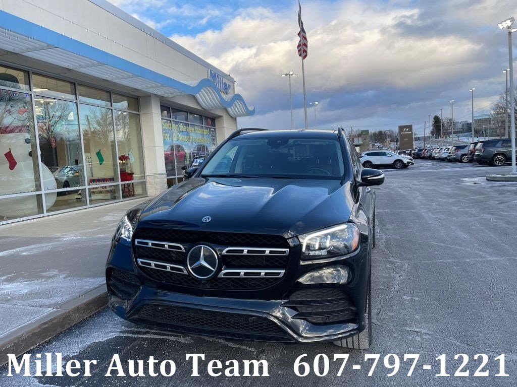 2023 Mercedes-Benz GLS Base's photo