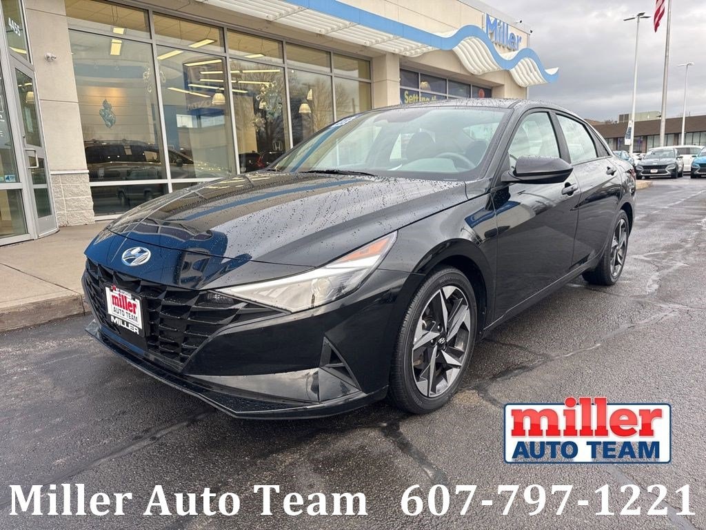 Used 2023 Hyundai Elantra SEL Sedan