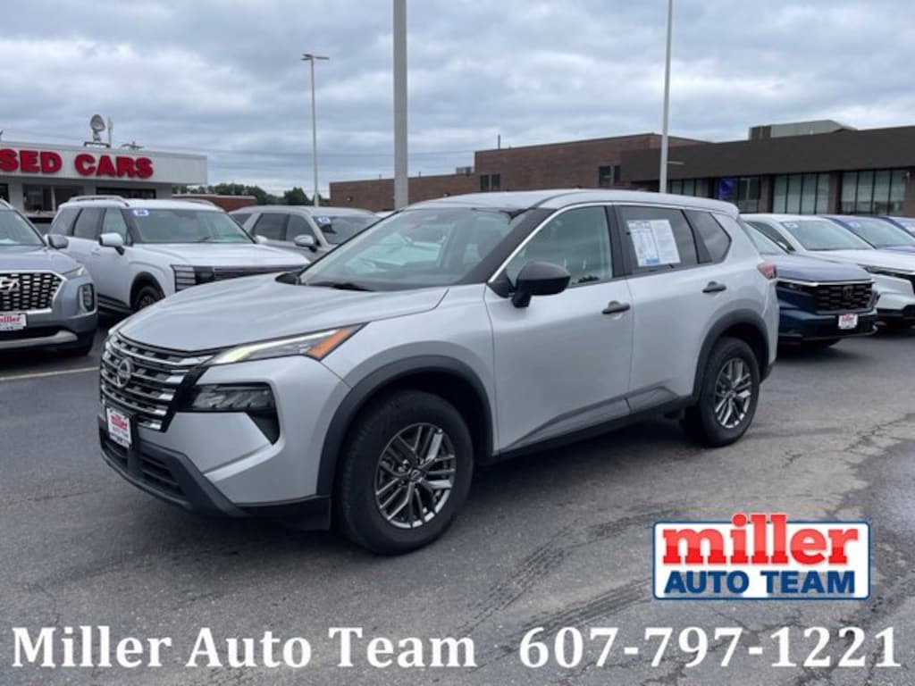 Used 2024 Nissan Rogue S SUV