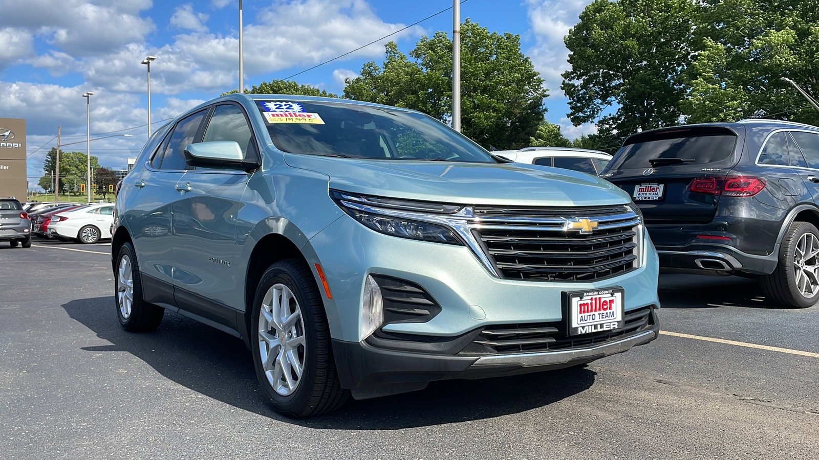 Used 2022 Chevrolet Equinox LT with VIN 2GNAXUEV8N6107783 for sale in Vestal, NY