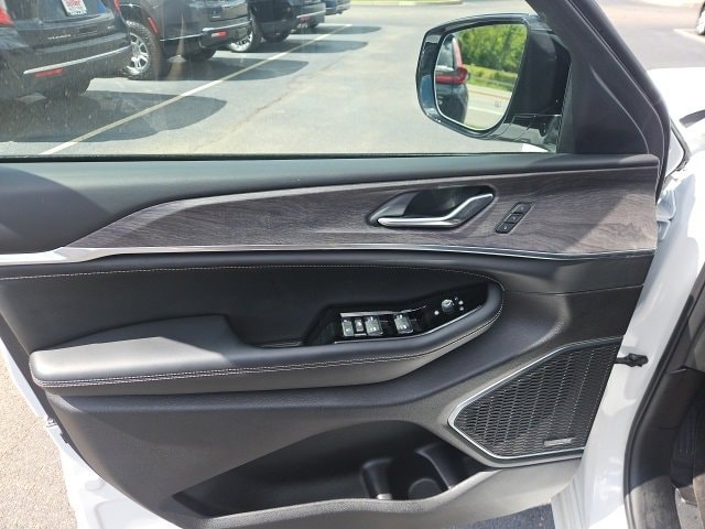 2024 Jeep Grand Cherokee Overland - Photo 8