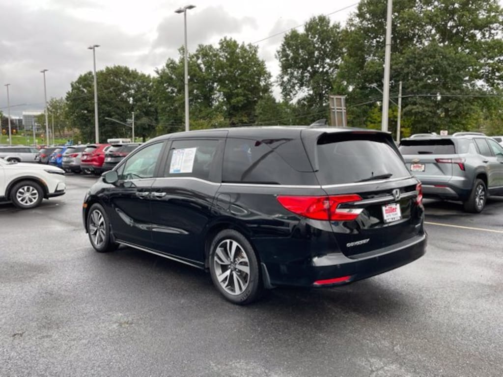 Used 2023 Honda Odyssey Touring Van