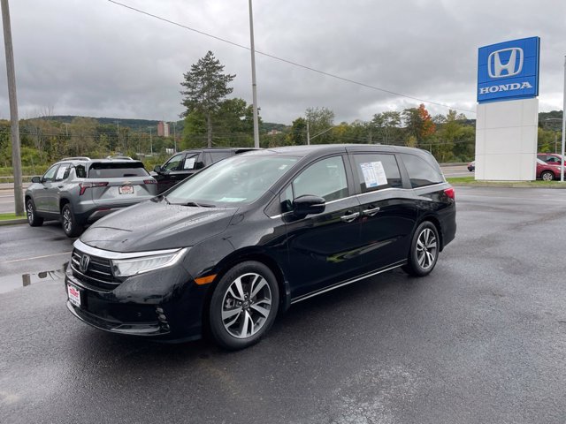 Used 2023 Honda Odyssey Touring Van