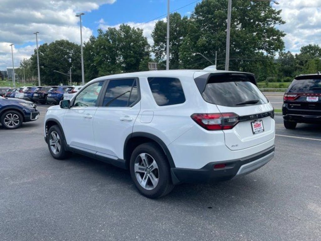 Used 2025 Honda Pilot EX-L SUV