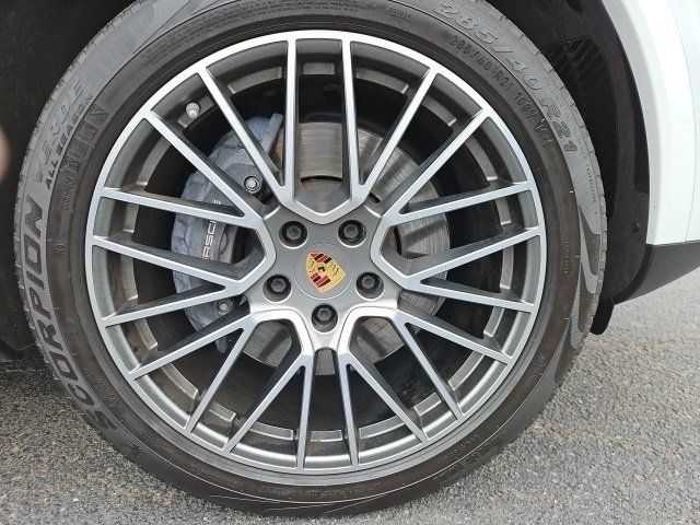 2022 Porsche Cayenne Platinum Edition - Photo 9
