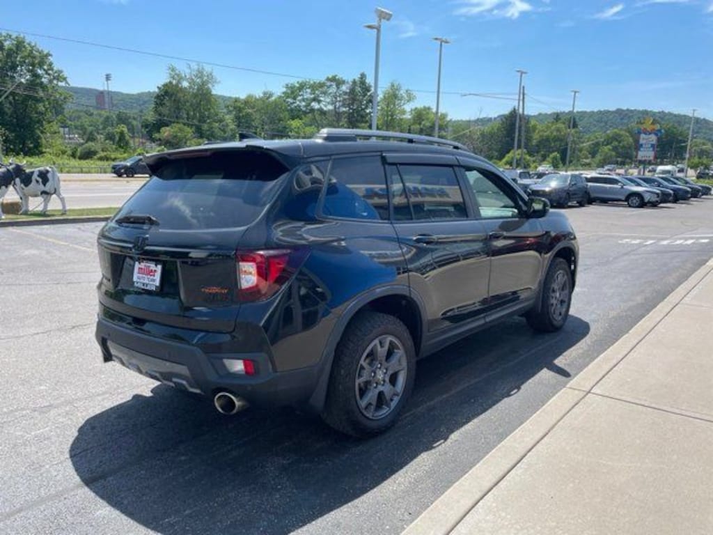 Used 2024 Honda Passport TrailSport SUV