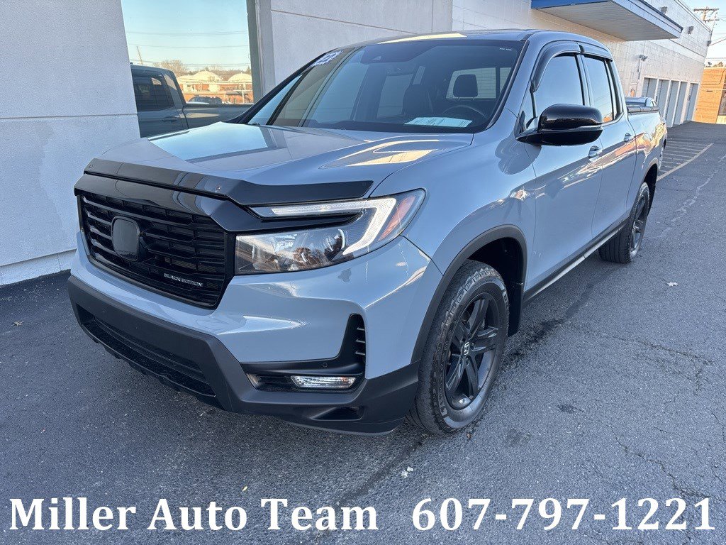 2022 Honda Ridgeline Black Edition's photo