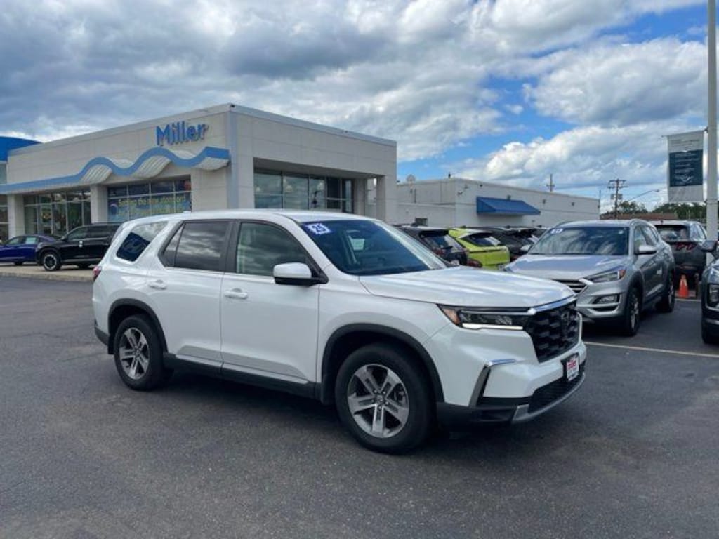 Used 2025 Honda Pilot EX-L SUV