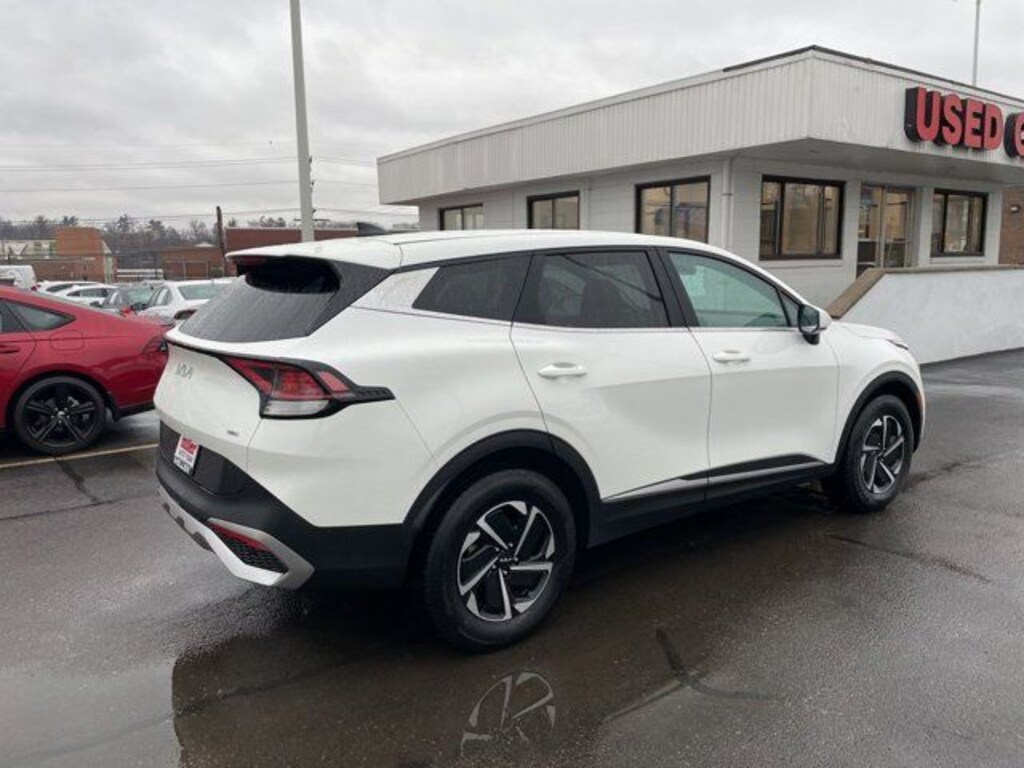 Used 2023 Kia Sportage Hybrid LX SUV