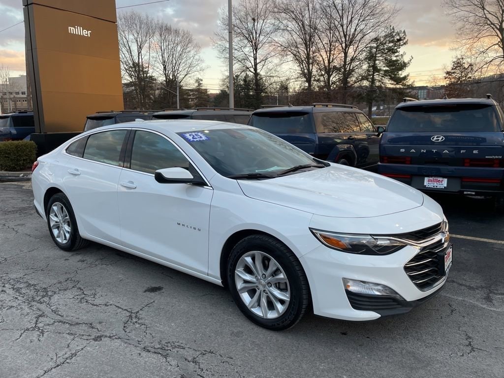 Used 2025 Chevrolet Malibu 1LT Sedan