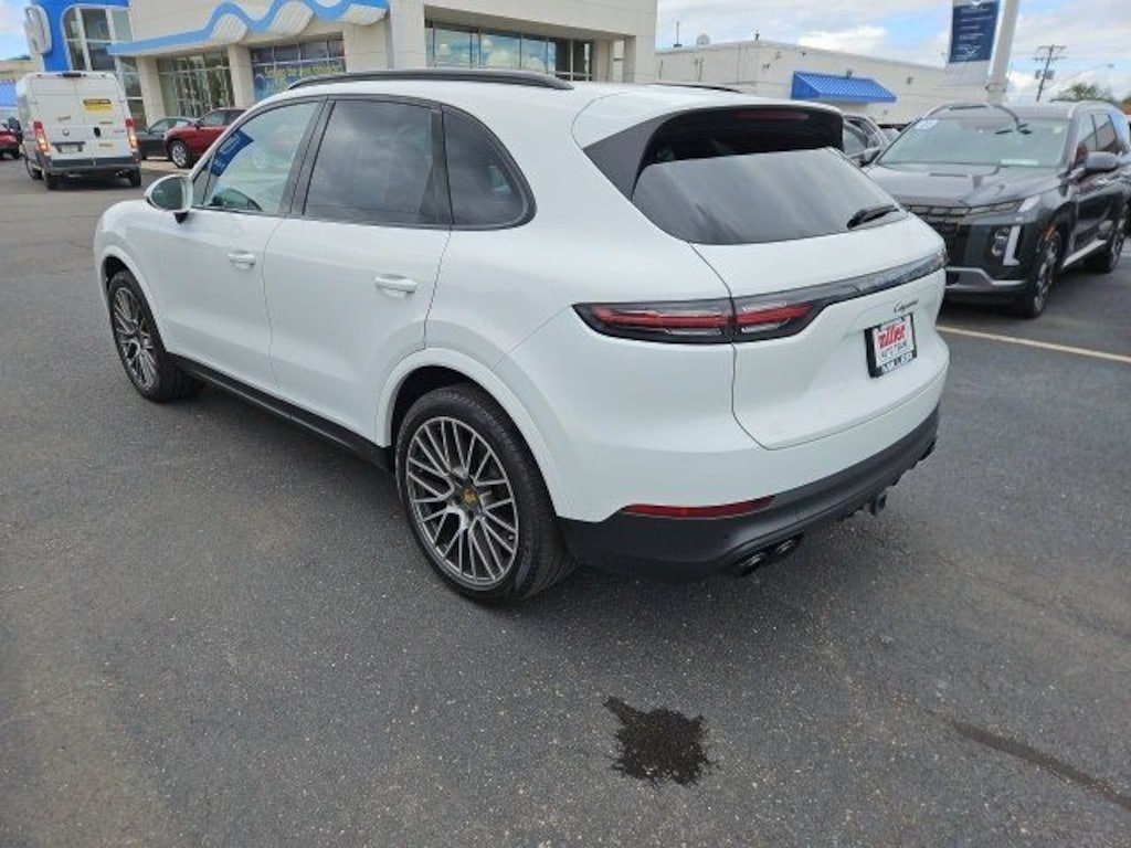 Used 2022 Porsche Cayenne Platinum Edition SUV