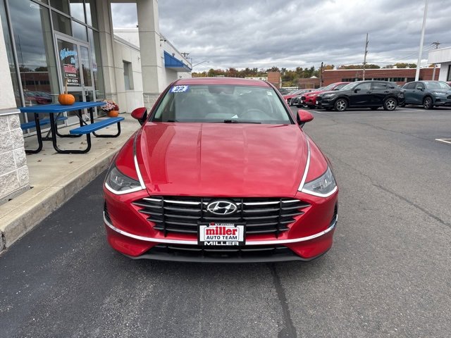 2022 Hyundai Sonata SE photo 2