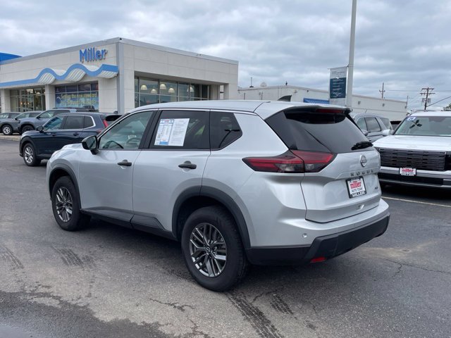 Used 2024 Nissan Rogue S SUV