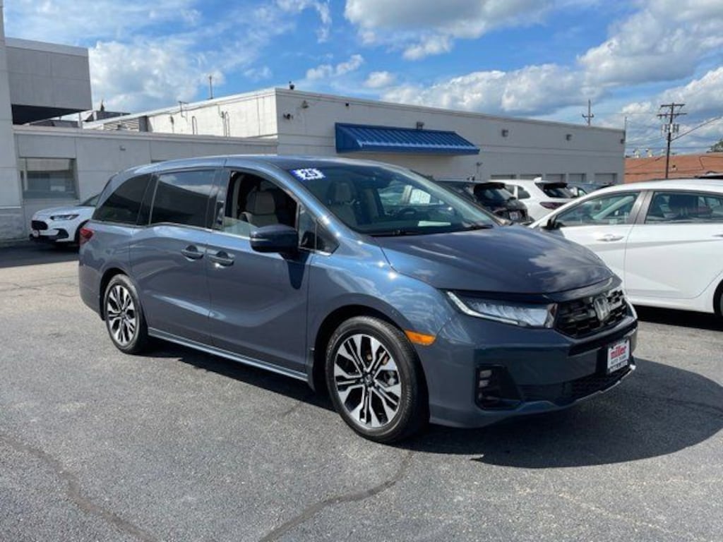 Used 2025 Honda Odyssey Elite Van