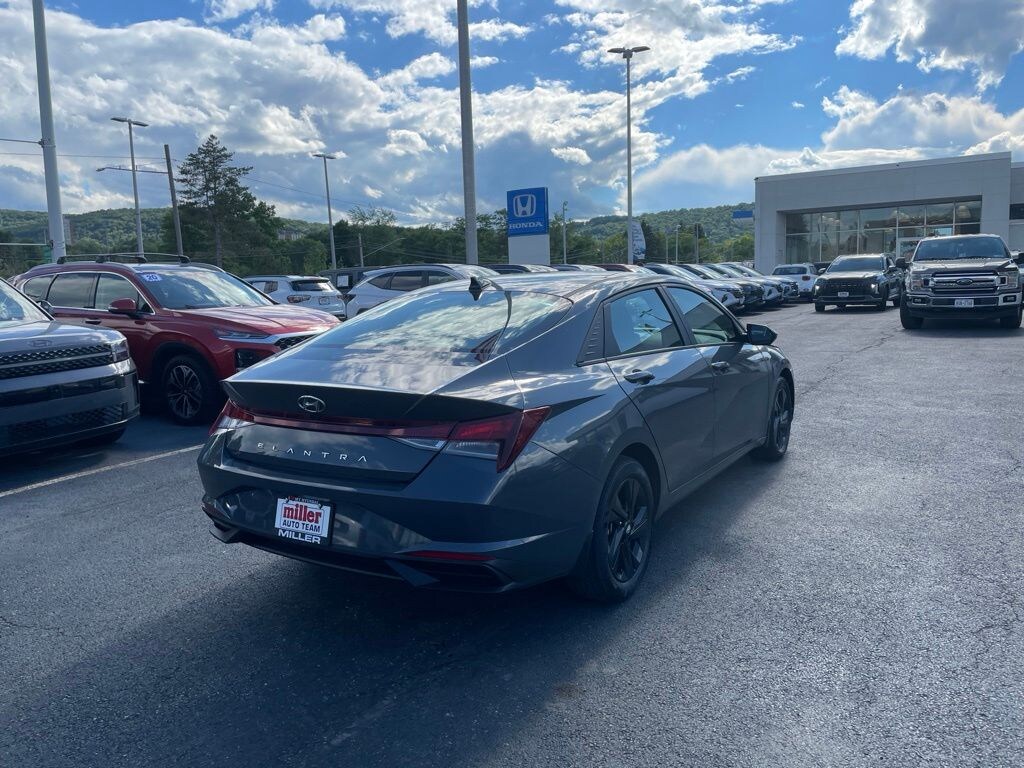 Used 2023 Hyundai Elantra SEL Sedan
