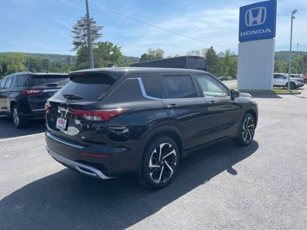Used 2022 Mitsubishi Outlander CUV