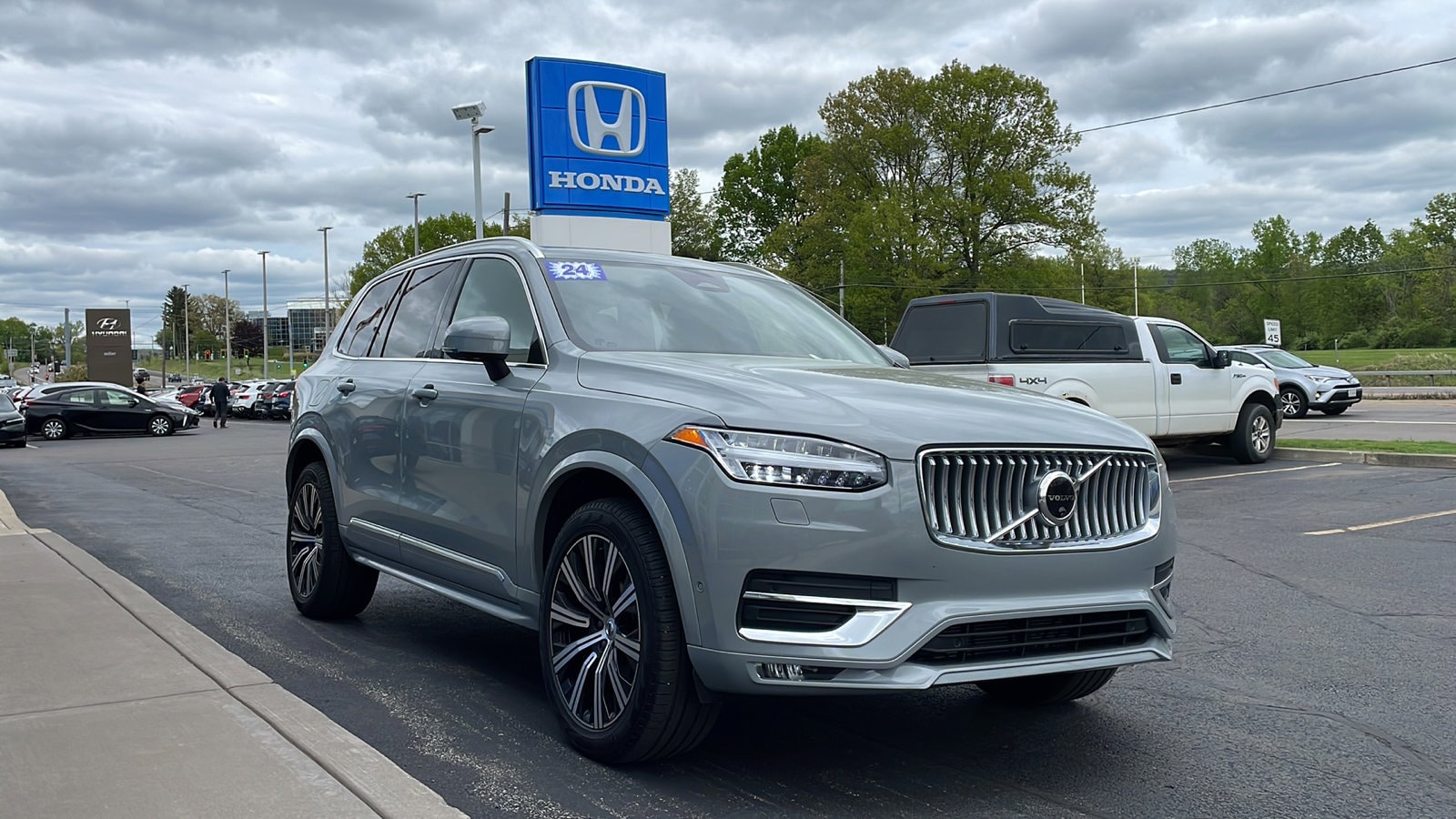 Used 2024 Volvo XC90 Plus with VIN YV4062PEXR1177963 for sale in Vestal, NY