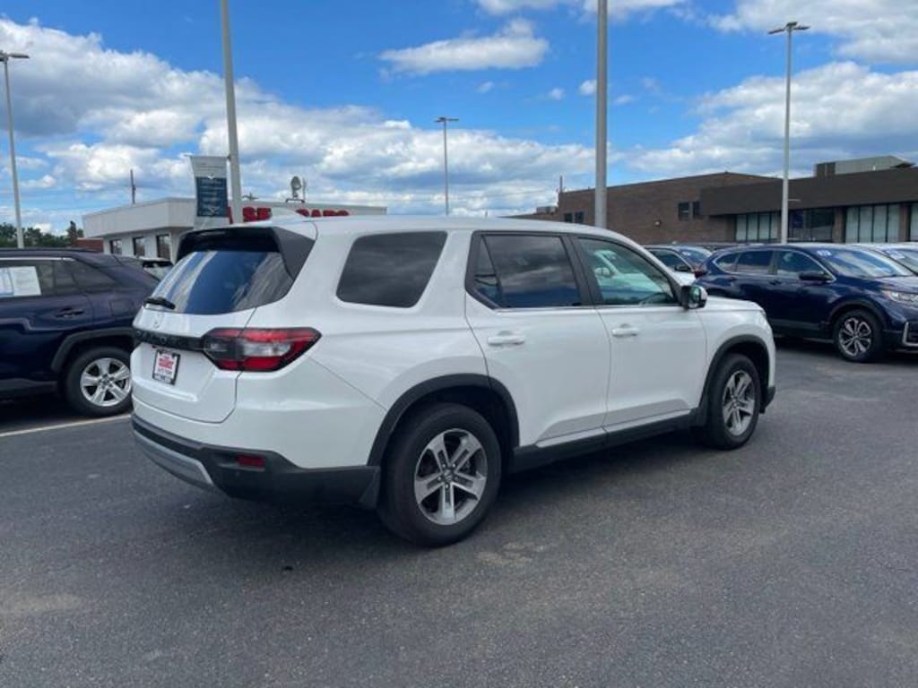 Used 2025 Honda Pilot EX-L SUV