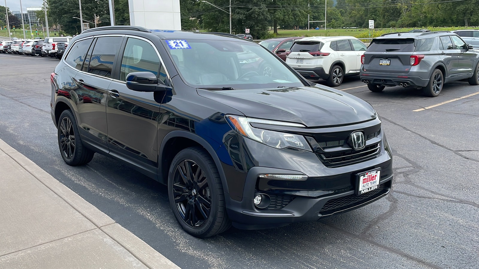 Used 2021 Honda Pilot SE with VIN 5FNYF6H27MB092242 for sale in Vestal, NY