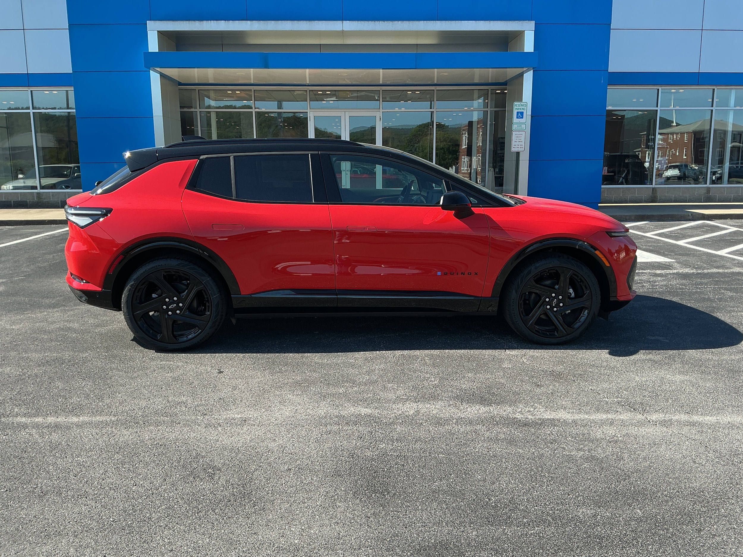 2026 Chevrolet Equinox EV RS eAWD's photo