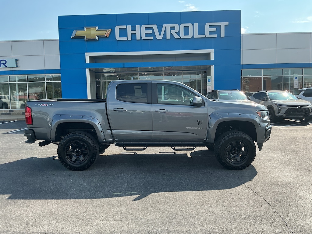 Used 2022 Chevrolet Colorado 4WD LT Truck