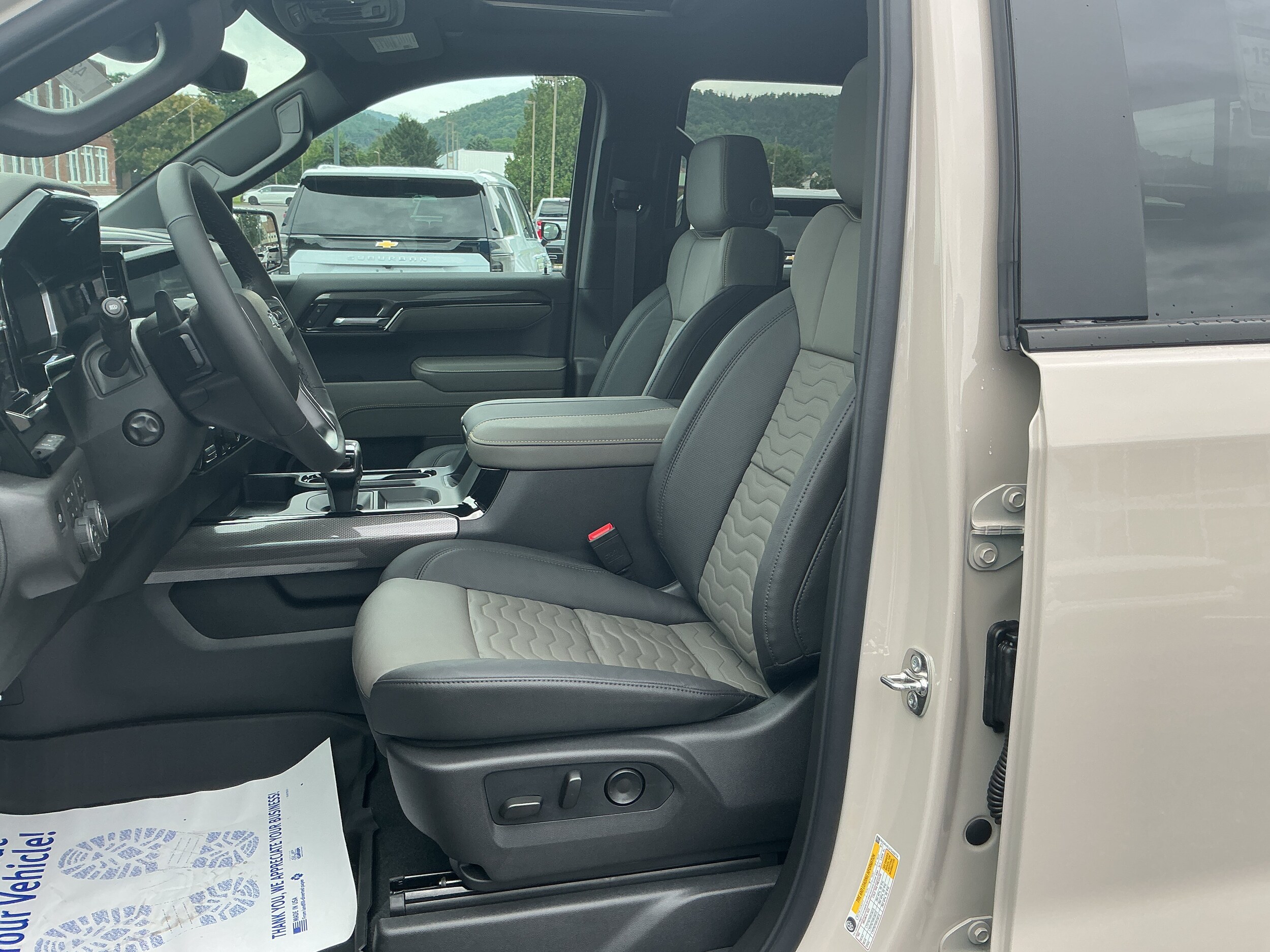 2026 Chevrolet Silverado 1500 ZR2 - Photo 12