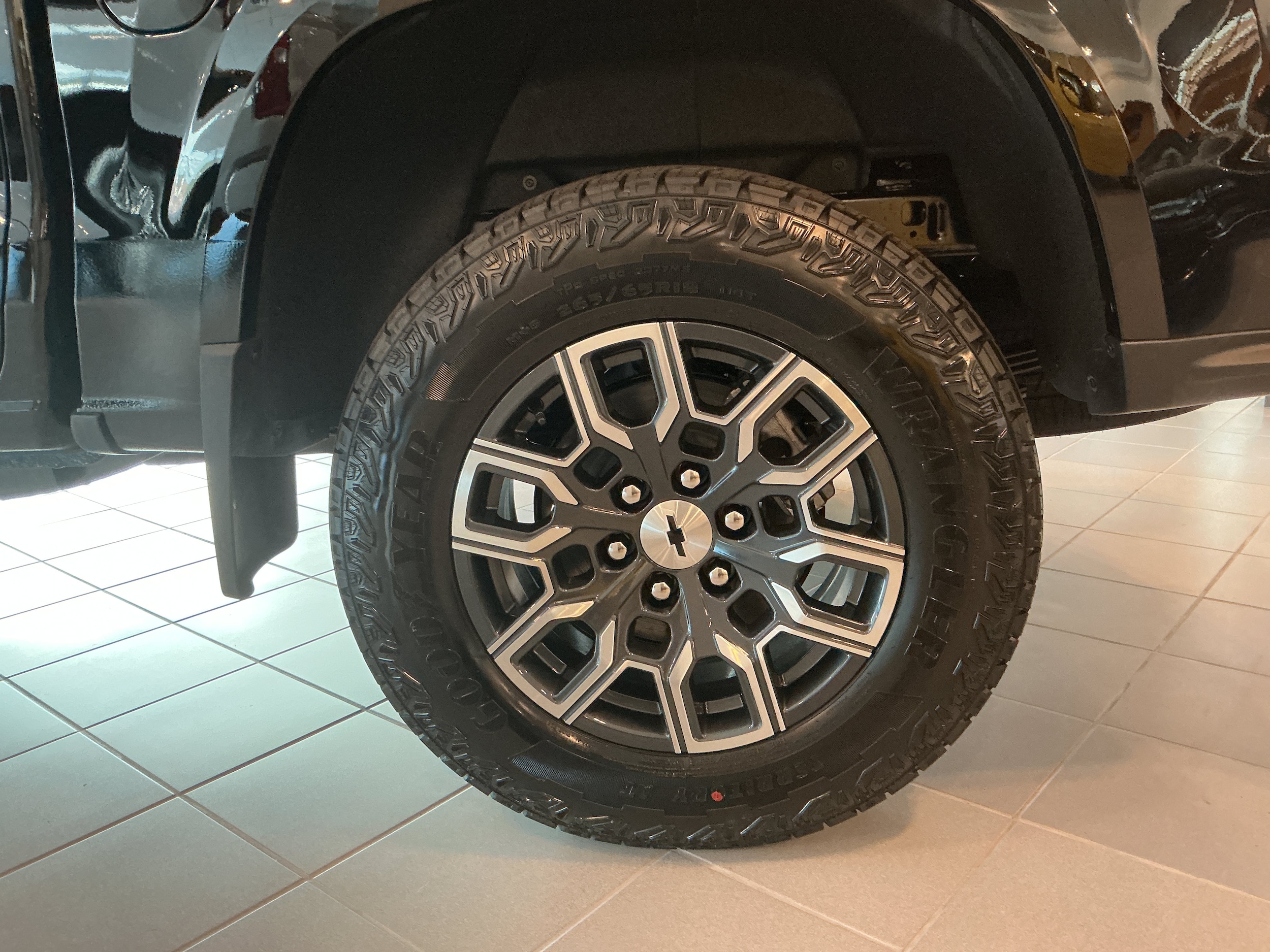 2026 Chevrolet Colorado Z71 - Photo 14