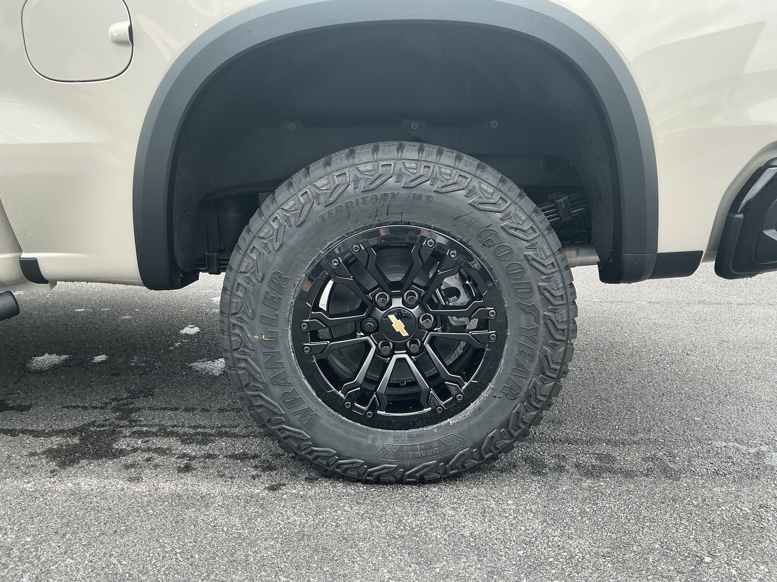 2026 Chevrolet Silverado 1500 ZR2 - Photo 6