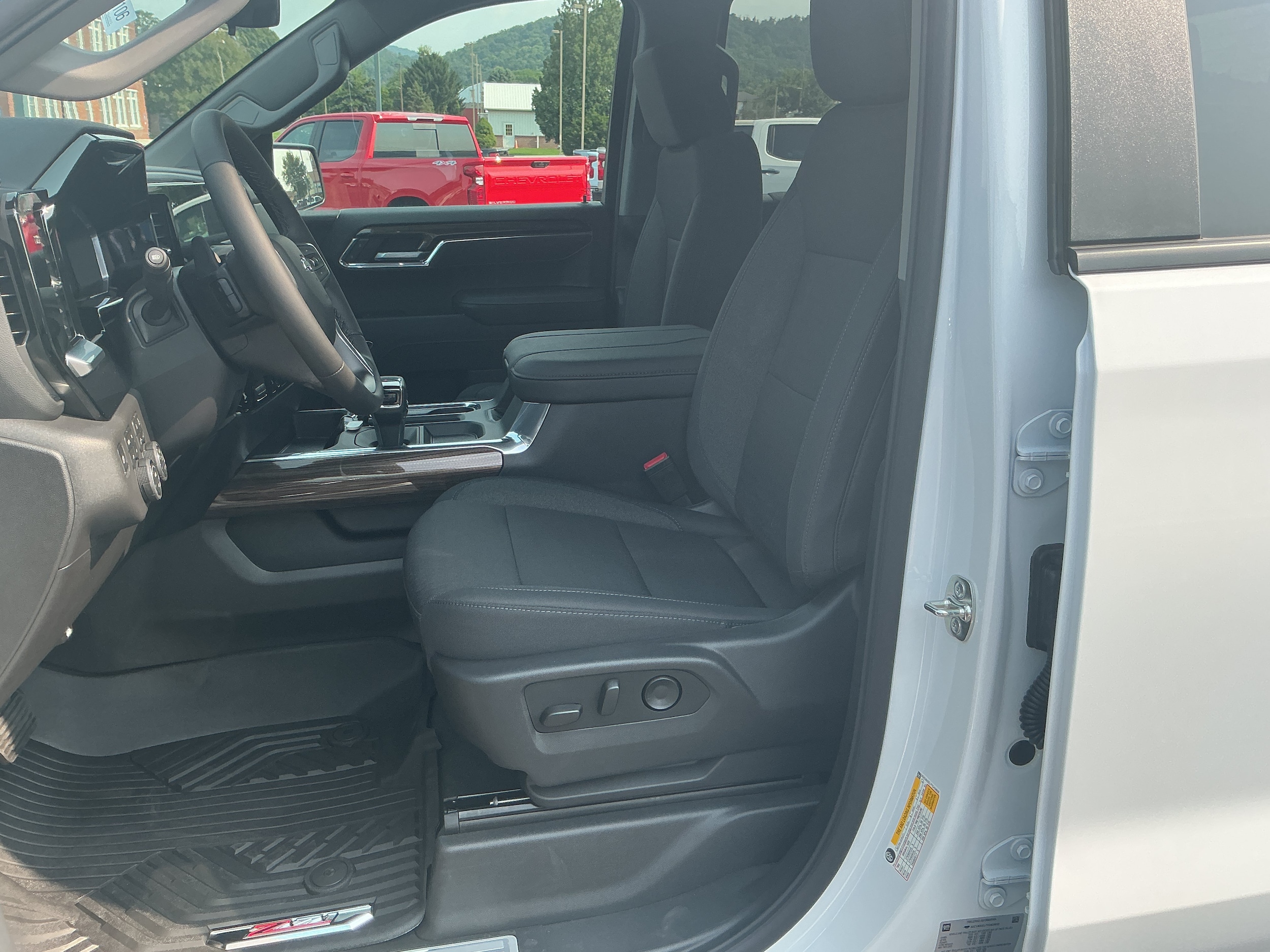 2026 Chevrolet Silverado 1500 RST - Photo 14