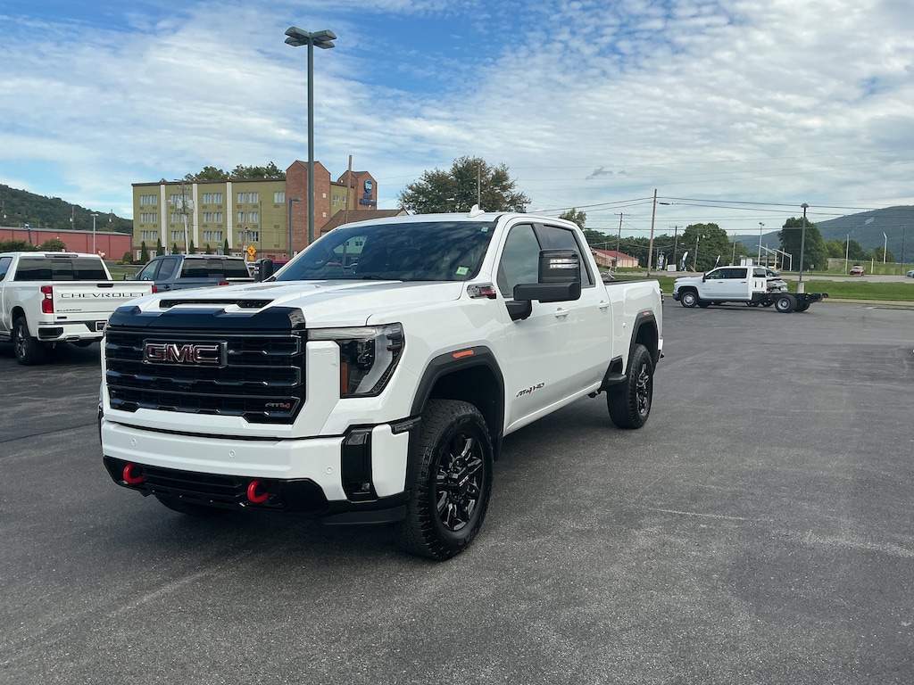 Used 2025 GMC Sierra 2500 HD AT4 Truck