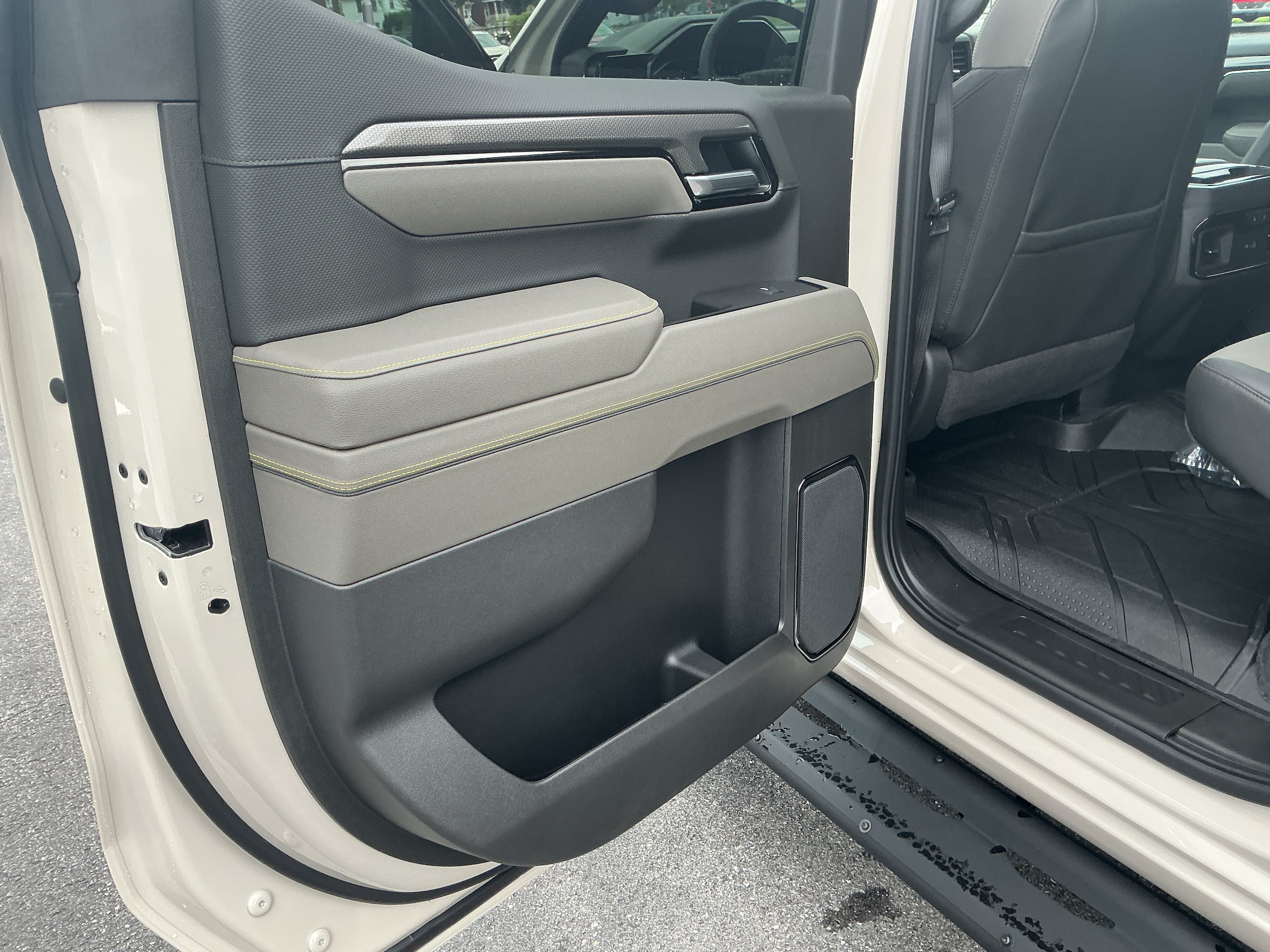 2026 Chevrolet Silverado 1500 ZR2 - Photo 17