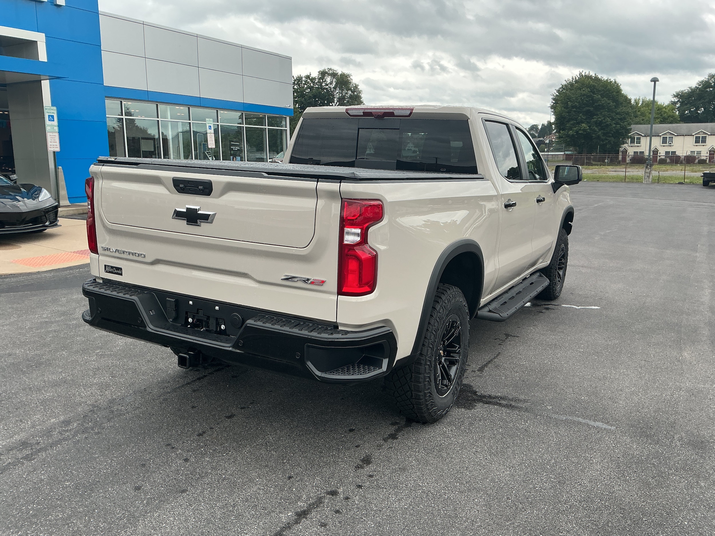 2026 Chevrolet Silverado 1500 ZR2 - Photo 8