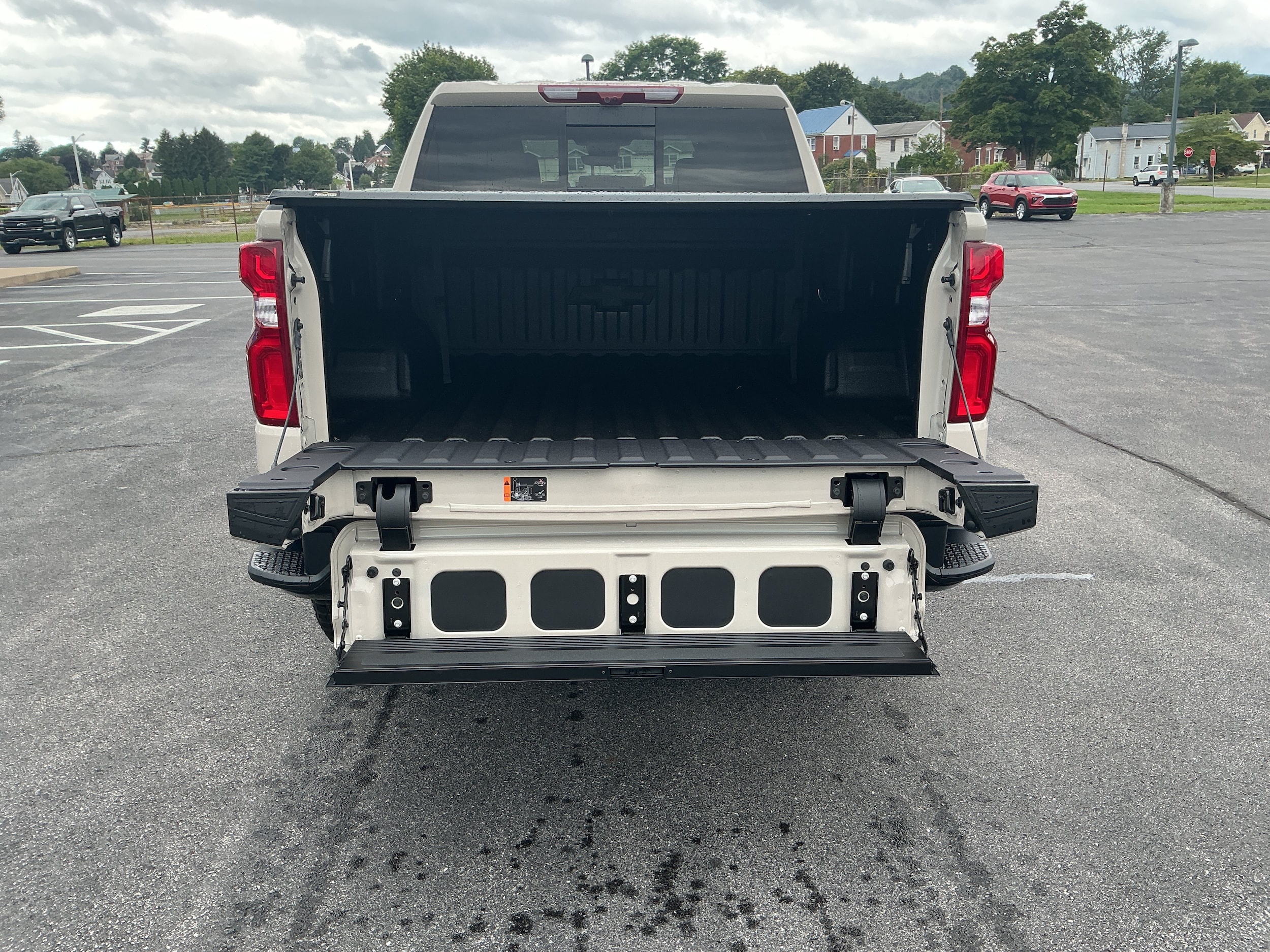 2026 Chevrolet Silverado 1500 ZR2 - Photo 11