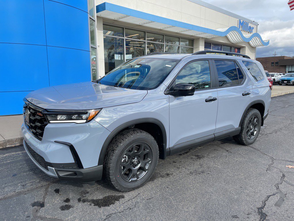 2025 Honda Pilot TrailSport's photo