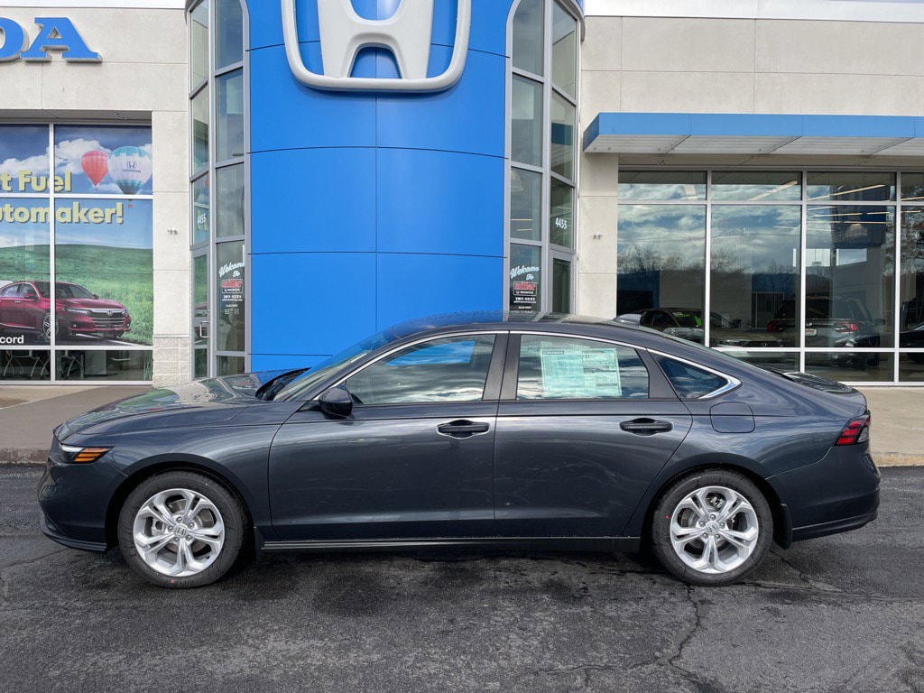 New 2025 Honda Accord LX Sedan