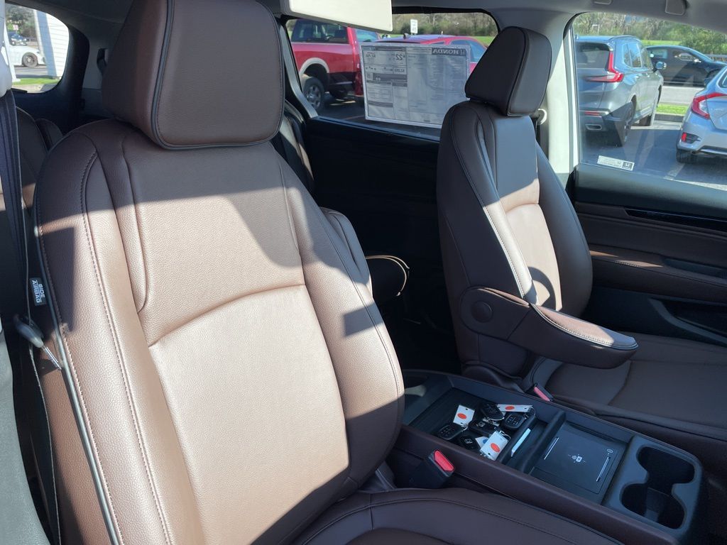 2026 Honda Odyssey Touring - Photo 12