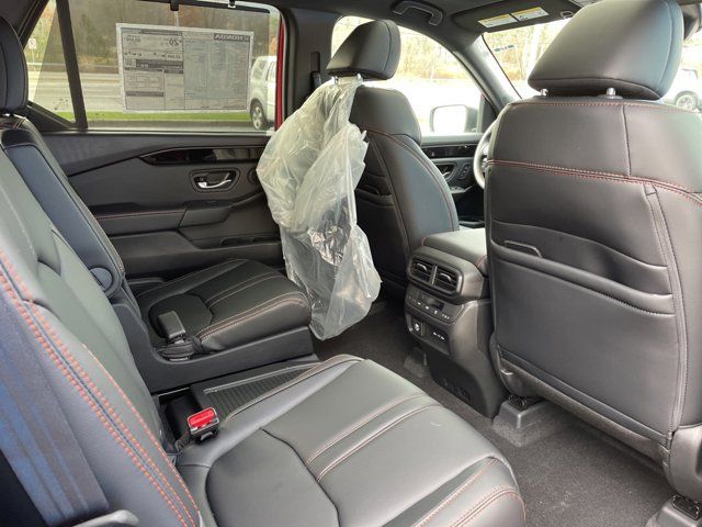2025 Honda Pilot TrailSport - Photo 14