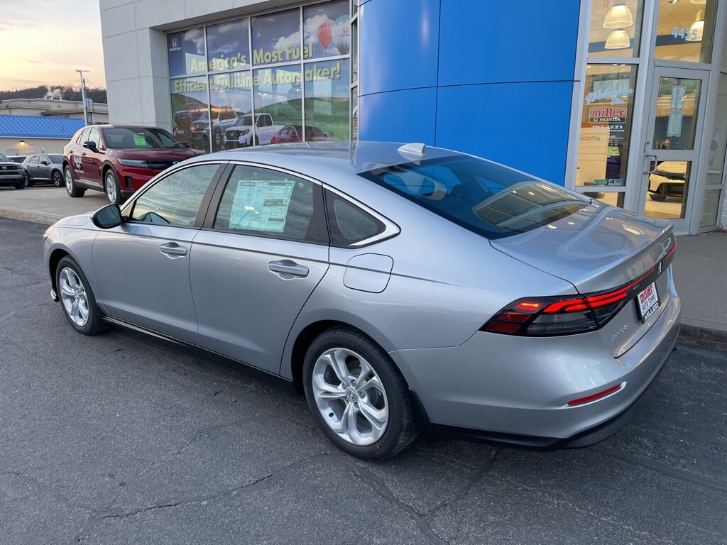 New 2025 Honda Accord LX Sedan