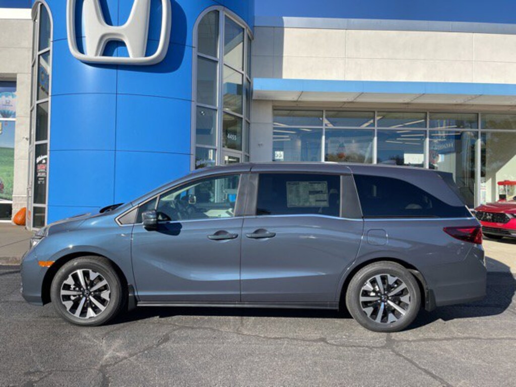 New 2026 Honda Odyssey EX-L Van Passenger