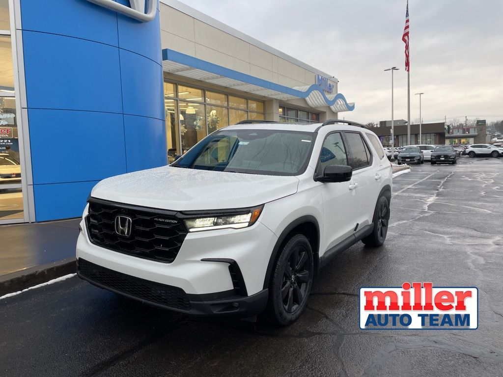 2025 Honda Pilot Black Edition's photo