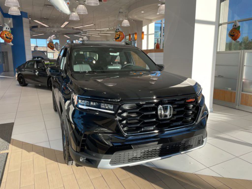 New 2025 Honda Pilot TrailSport SUV