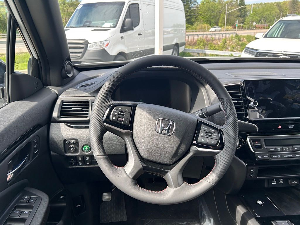 2026 Honda Ridgeline Black Edition - Photo 13