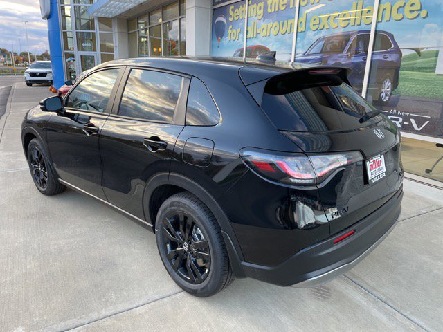 2026 Honda HR-V Sport photo 3